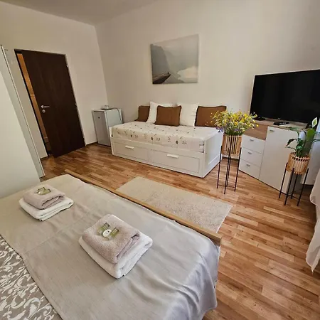 Paradajs - Pri Jazere Aparthotel *