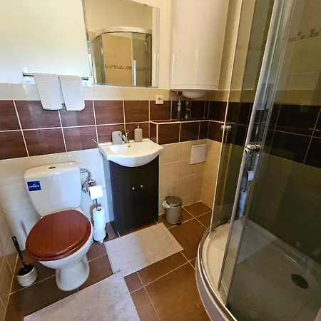 Paradajs - Pri Jazere 3*